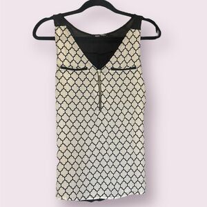 Express Piped Hudson Zipper V-Neck Tank, Black & White Patterned